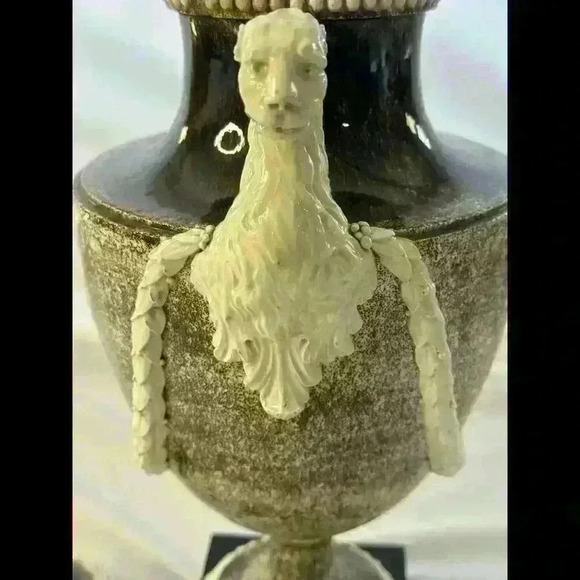 18th Century H Palmer Bentley Wedgewood English Porcelain  Urn (see History) - Picture 5 of 8
